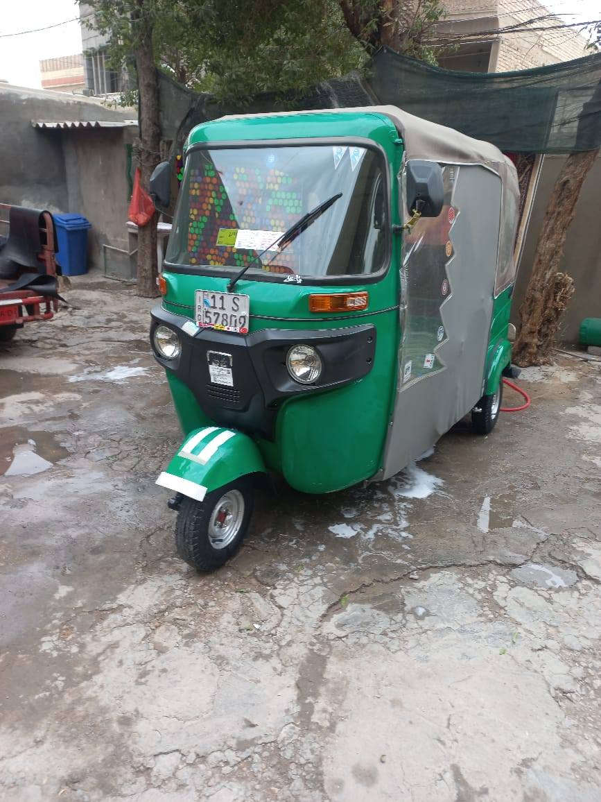 السلام عليكم تكتك 22 مكفوله   من مكينه زنجيل مابدل بيه وكشر كفاله رقم وسنويه تحويل ثاني يوم رقم انكليزي السعر 9500 وبيه مجال قليل العنوان الأمين الثانيه الرقم ***********
