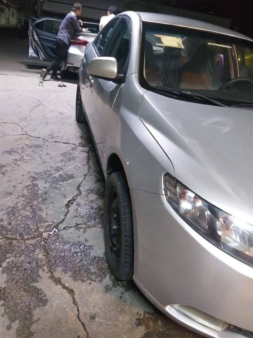 سلام عليكم
كيا فورتي ٢٠١٢ أمريكي
محرك٢٠٠٠
رقم انبار انكليزي تحويل مباشر
الحادث جاملغ امامي وخلفي
سياره مصبوغه عام قماره بيها معجون
حداديه ومشط تبريد شغال 
السعر ٦٦ قفل قفل مكاني فلوجه
ملاحظه مهمه السعر مابي اي مجال تجي تشغل وتروح تكاتب احولك ثاني يوم

***********
