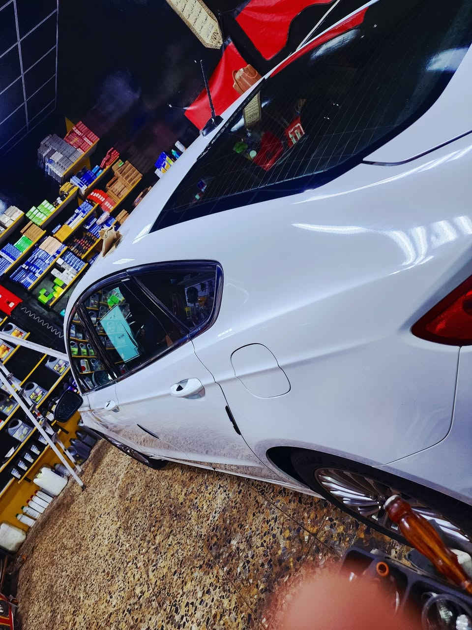 فورد فيوجن 2018 se فووول عدا الفتحه
سليمه ولا ايرباك طاك بيهه
محرك 2500 تنفس طبيعي مكفول 
مري كهرباء واشاير بالمري
موصفاتها تدفئه كشنات كشنات كهرباء السايق والصدر🌋
  رادار خط مسار  نقاط عمياء 🌏
رادار جانبي 
دشبول شاشتين 🌃

تشغيل عن بعد 🚥

 كير ماوس ومبدل الزيت مالته والفلتر بالشركة كامل🛢

 منضومة لايت عالي ناصي زنون درجه اولى🔦🔦

صدر امامي خلفي جديد 

بلاد حساسات اطارات + تخم تاير جديد ☸️

 كاميرا خلفية 
رقم شمالي يعني تخلص من الغرامات 
رقم الجديد وسنويه جديده 
السعر 133 وبيها مجال وتدللون

 السيارة كليين تايتل 
بالعراق بس انصبغ جالملغ الصدر ونص الباب اثر شخط دراجه صبغ درجه اولى 
للأتصال ***********
