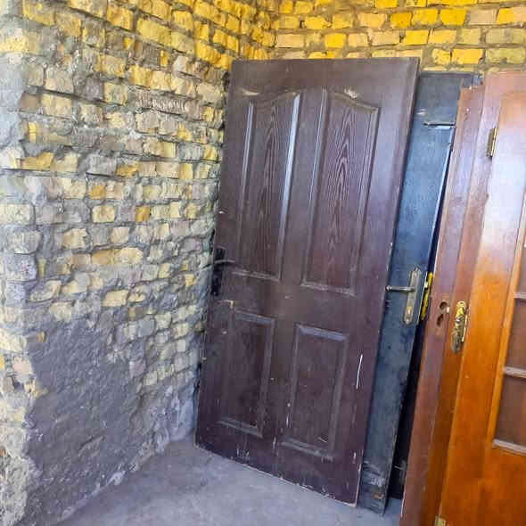 اسواق سفوان الرميثة عنوانه
الجديد برميثة حي المهندسين بسايدين

الجدد قرب مدرسة الثانويه الجديدة 

للعلم المكان مو محل المكان بيت يعني

مخزن خاص بالبيبان الخشب 

الشراي يتصل عبرا الواتساب ***********

واتساب تلي گرام فايبر متواجد

من الساعه ال8 صباحا والى الساعه 12 ظهرا

وحتى الساعه ال8 مسأ وحتى الساعه 

11 مسأ وللعلم نتواجد يوم الجمعه 

في سوق السماوة سوق الجمعه

قرب فلكة الذجريه او قرب مؤؤسسة السجناء

رقم الهاتف *********** واتساب
