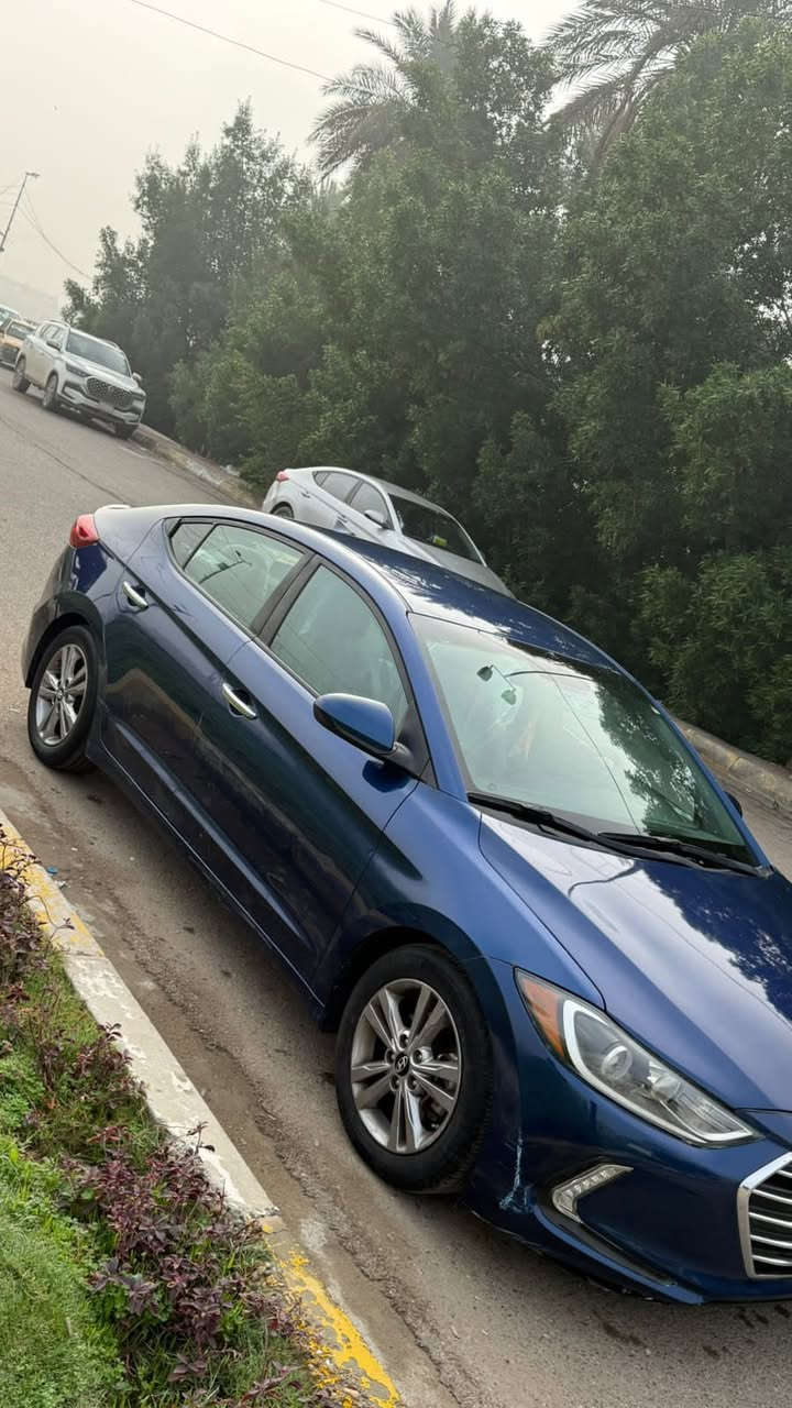 سلام عليكم لانترة للبيع 2017 سيارة مكفولة من صبغ سيارة أمركي كير محرك مكفولات. بكان سيارة بغداد ستفسار ***********
