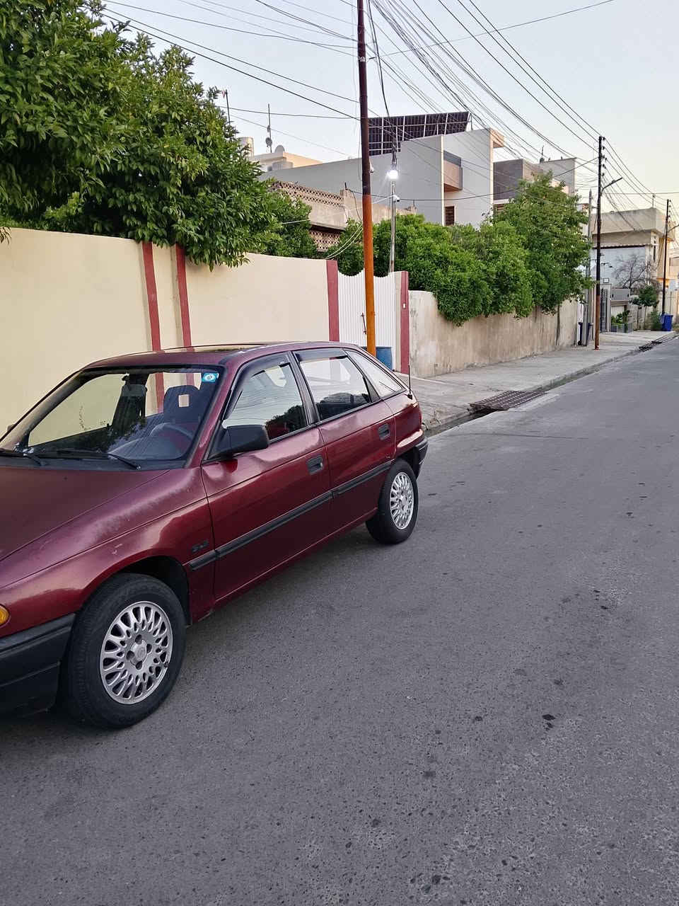 استر موديل 1992فول كير اتوماتيك قفل مركزي فتح بل سقف سيارة كلش نضيفه ومال بيت السعر45وبيها مجال بسيط تعال شوف وسهله واني الشرعي ***********
