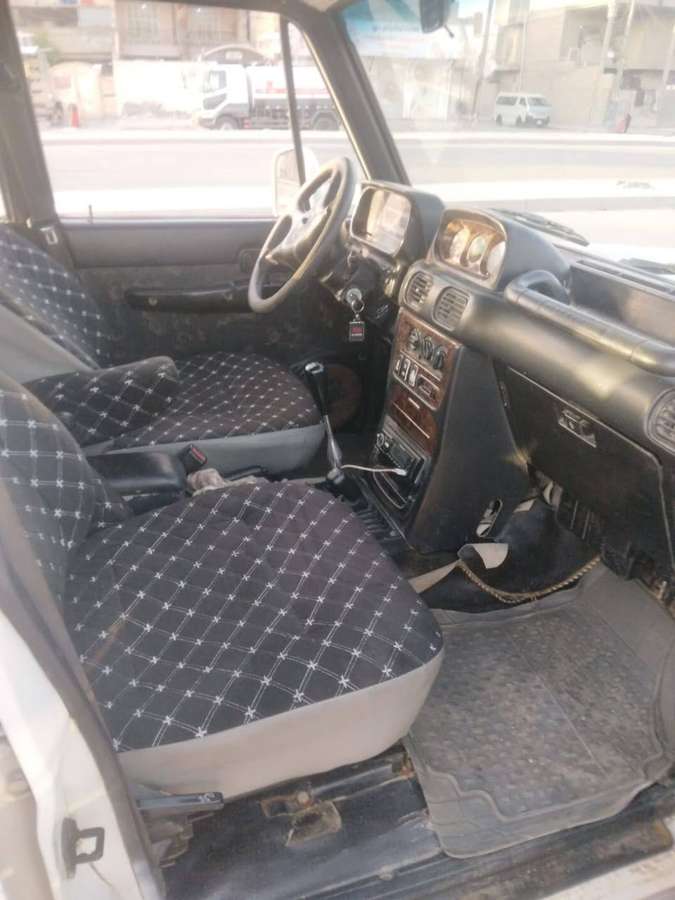 السلام عليكم ورحمه الله من رخصه الادمن المحترم قال اوبر للبيع موديل 2001 مكان السيارهدخير السياره خير من الله قشرها بلادي حداديه جديده مكينه بلاديه سياره جديده خير من الله ما مشتغله عبريه صدر جديد حداديه مكينه جير مكانها بغداد مدينه الصدر سعرها 60 وبيها مجال بسيط حق الجيه هذا رقم صاحب السياره اني مكلف***********
