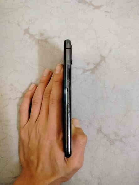 ايفون x
مبدل شاشه GX
ومبدل بطاريه مضبوطه 100 
ذاكره 64 
سعره 110 وبي مجال لل طيبين 
التواصل واتساب ***********
