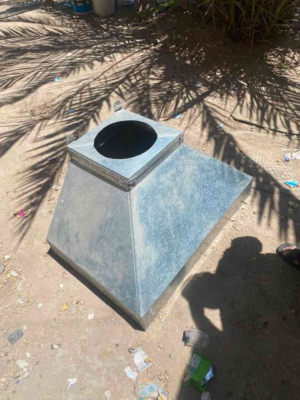 للبيع بسعر مناسب للعلم اخو الجديد
الخلاط بسعر ٤٠ الف 
البوجه مال مطابخ بسعر ٤٠ الف 
مكاني بغداد الحرية ***********
