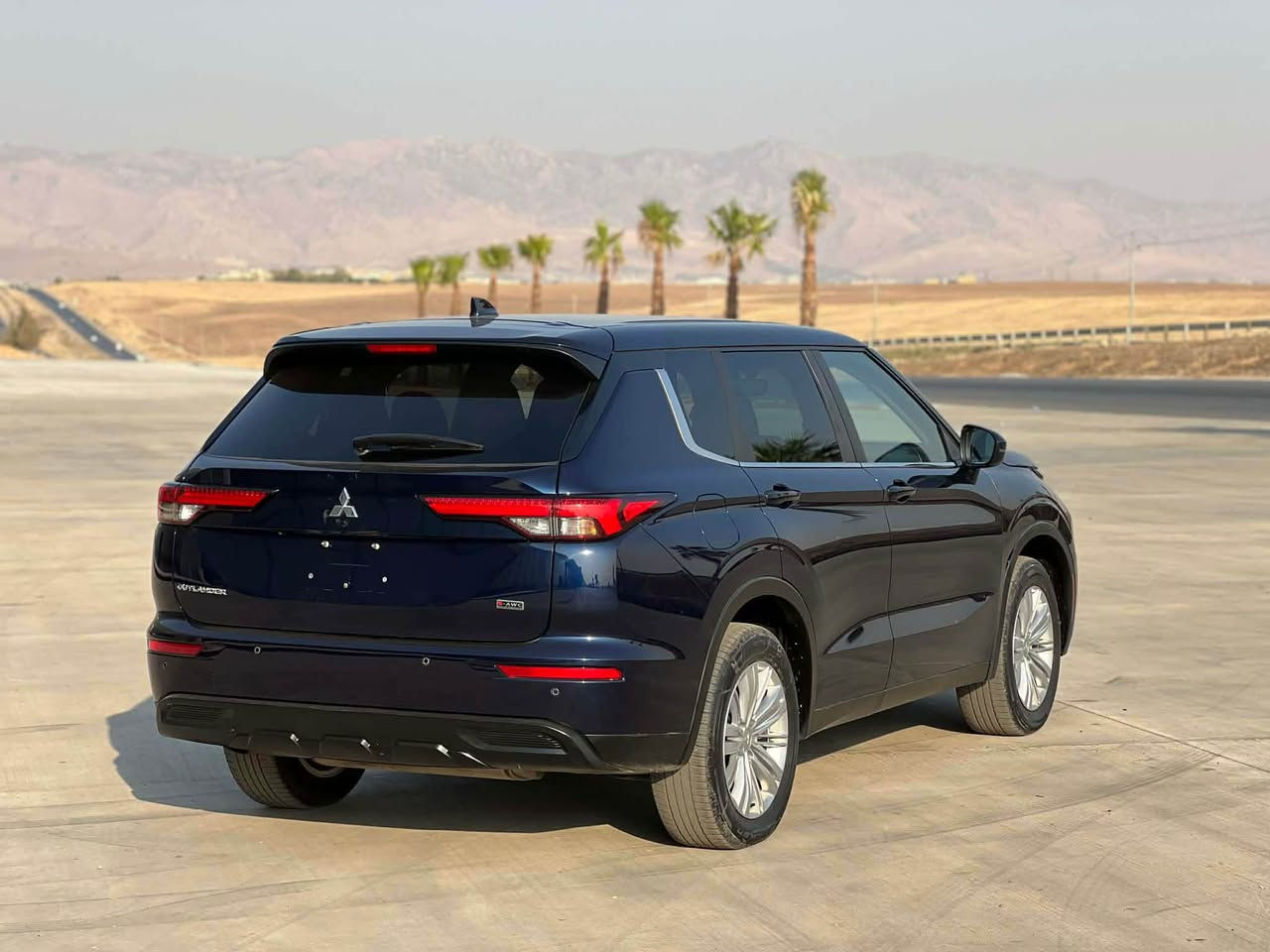 السلام عليكم 
MITSUBISHI OUTLANDER 2023
ضرر: جملغين و بولند صبوخ 
بدون دواخل و ايرباك سوكان سيستم
سعر 165$ورقه مجال بسيط

اتصل و واتساب ***********

مواصفات S AWD
👇🏻
شاشه 
كاميره
حساس
بصمة
فور ويل
تحكمات ستيرن
تحديد سرعة 
لايد ليد + زينو
صندوق بصمة
حجر كزوز بيلادي 

بعد هواي مواصفات 

سيارة جاهز شرط تترقيم شيمال

سعر بلاش 165$ورقه

ئازاد كارس_AZAD CARS🙆🏻 دهوك, العراق
