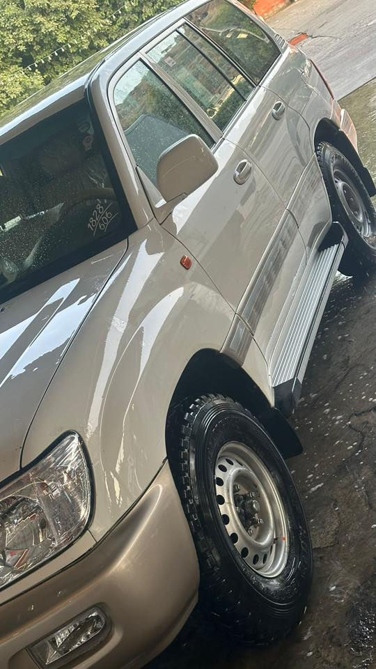 لاندكروز مونيكا  مديل 2001

مكفوله كفاله  عامه من الدعاميه الى الدعاميه

كير ومكينه واكسل شرط 

تبريت 3قطع وثلاجه  

السعر 185وبيهه مجال  استفسار

‭0781 443 3622‬
