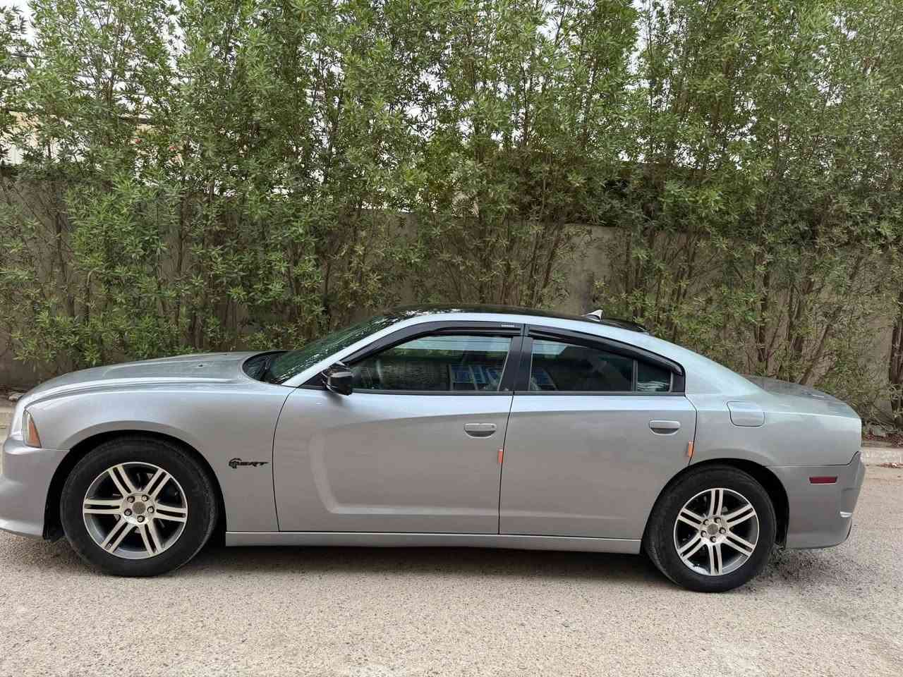 السلام عليكم
جالجر 2014 بغداد بأسمي شخصيا 

السعر 135 $ وبيهه مجال

الأتصال او الواتساب

*********** 

محرك 3600

تو ويل

شاشة كبيرة

كير طياره

كشنات تدفئة تبريد

لايتات عدسة

بجم زنون

محدثه srt

ويل srt اصلي

سيارة حلوة وجاهزة مال جناي استخدام شخصي

سونارها مرفق مع الصور 

العنوان الديوانية / السدير
