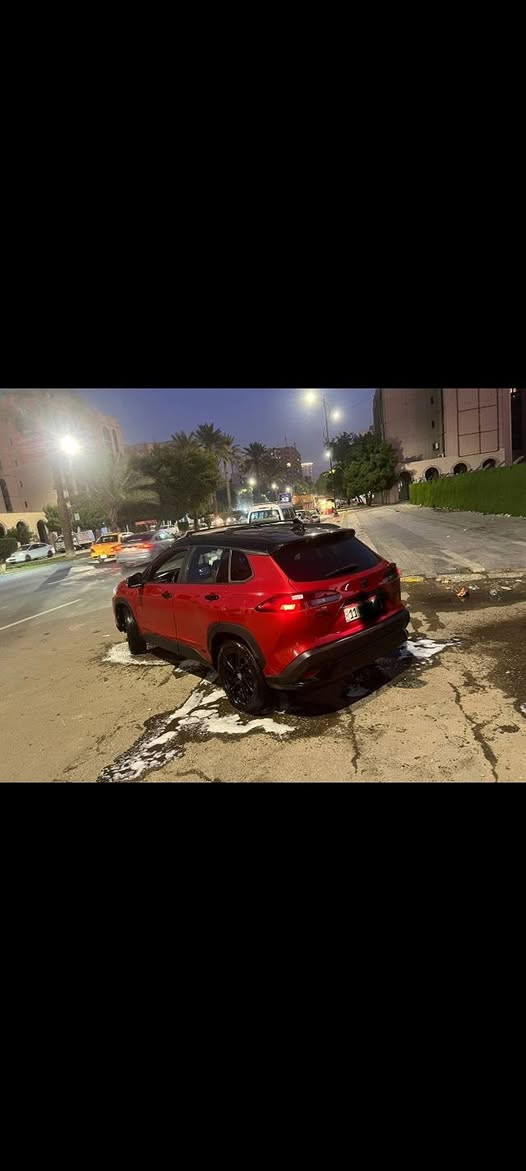 السلام عليكم 
كورلا كروز هايبرد فور ويل 
السياره فول مواصفات 
السياره مابيها أي نقص 
حادث أمريكا أربع قطع موضح 
السياره بدون دواخل وبدون ايرباك
رقم بغداد الانكليزي بسمي 
السعر (178) $ وبيها مجال 
مكاني بغداد 
***********
