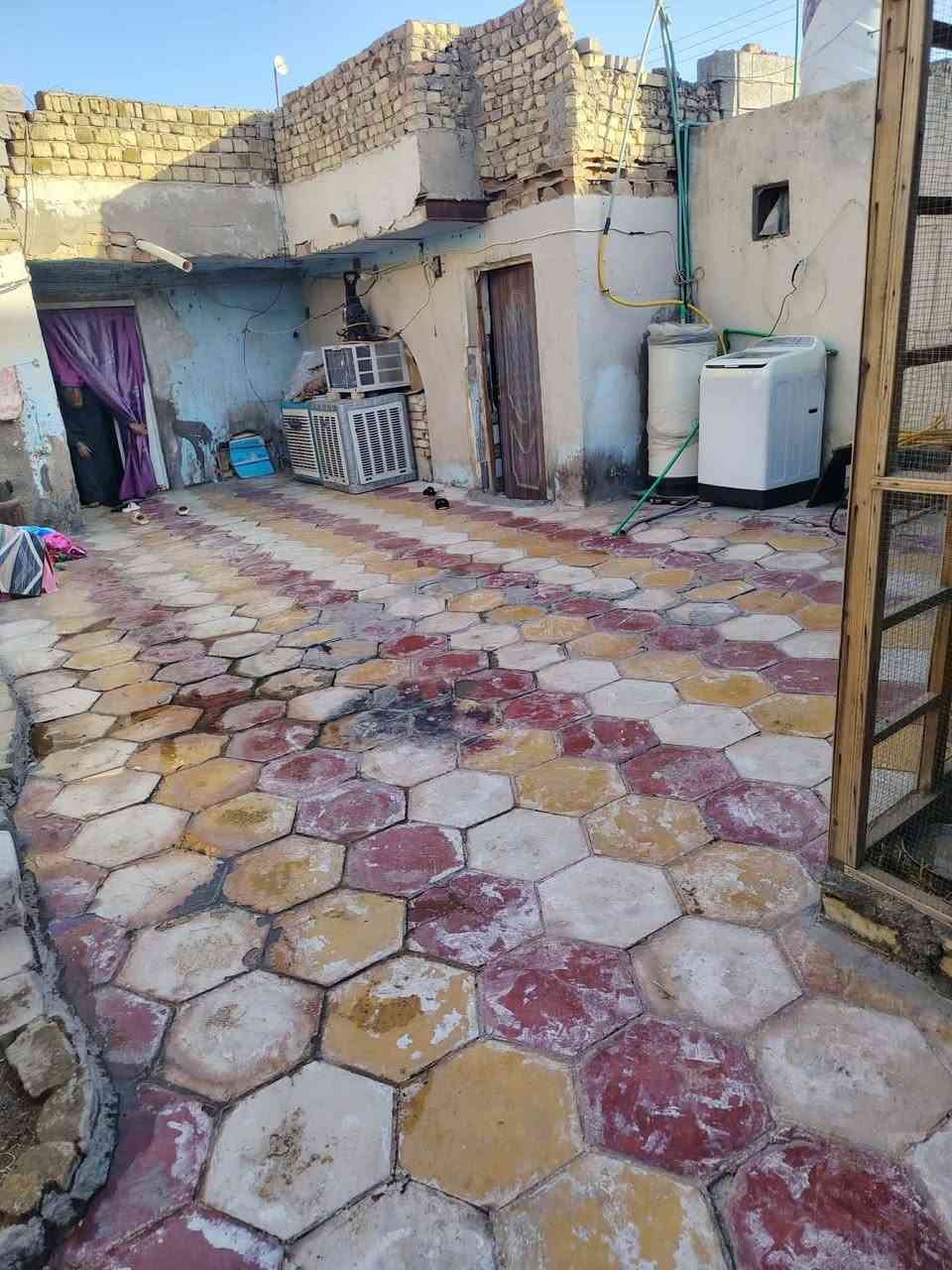 بيت رقم للبيع
منطقه قريه سيد جبار 
معاملته بلبلديه
مساحه 180 م
سعره 16
بناء غرفتين مع صاله مع استقبال مع صحيات مع مطبخ
بناء بلوك
للاستفسار مراسله الصفحه. او اتصال
ابو احمد
***********
