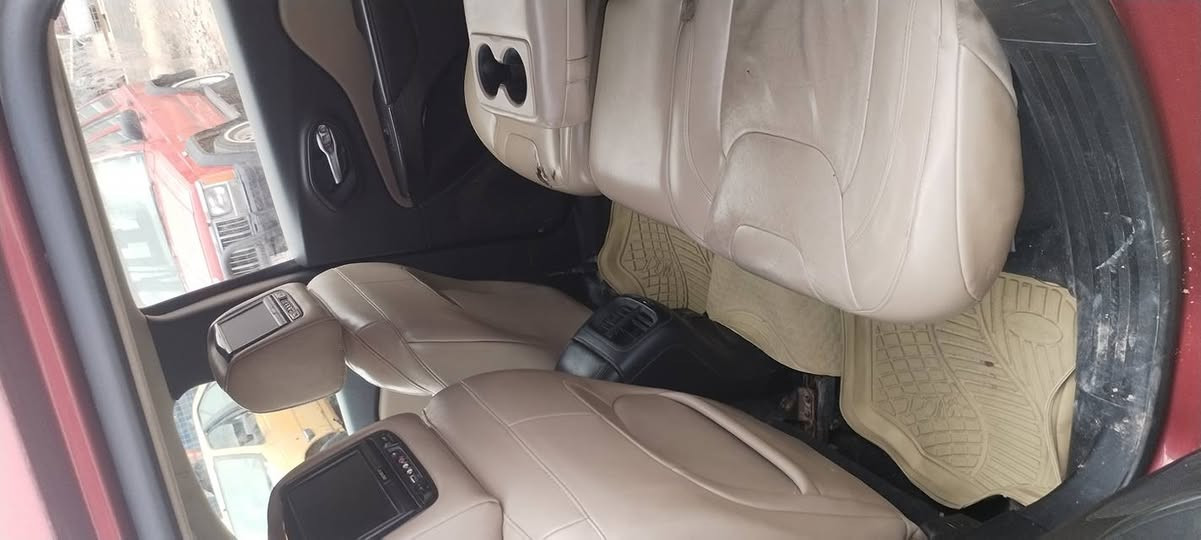 جيب شيروكي 2015امريكي جاهزه من كلشي فول مواصفات لمتد1ع1ضربته جاملغ وبنيدمكينه 6سلندر رقم ذي قار مكاني ناصريه سوك الشيوخ شراي يتصل ***********سعره ب126بيع ومراوس
