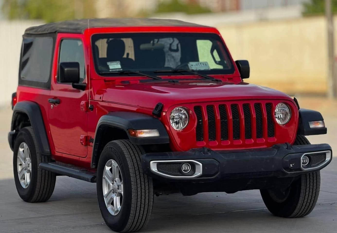 للبيع او مراوس شعندك نزل 
Jeep Wrangler 2023 Sport
جيب رانكلر 2023 سبورت
4 سلندر تيربو 

فول فول مواصفات/  سبورت
 جام كهرباء اوتو
 شاشة - كامرة
 قطعتين تبريد
هيتر بالمري

ماشيه 14 الف ميل 
تك باب كشف 
تم تخفيض السعر
السعر 205$ بدون رقم

مرقم باسمك 220$

بيها صبغ ع كد شبر بطرف البنيد موضح بالصور !

للاستفسار خاص او واتس او اتصل
***********
