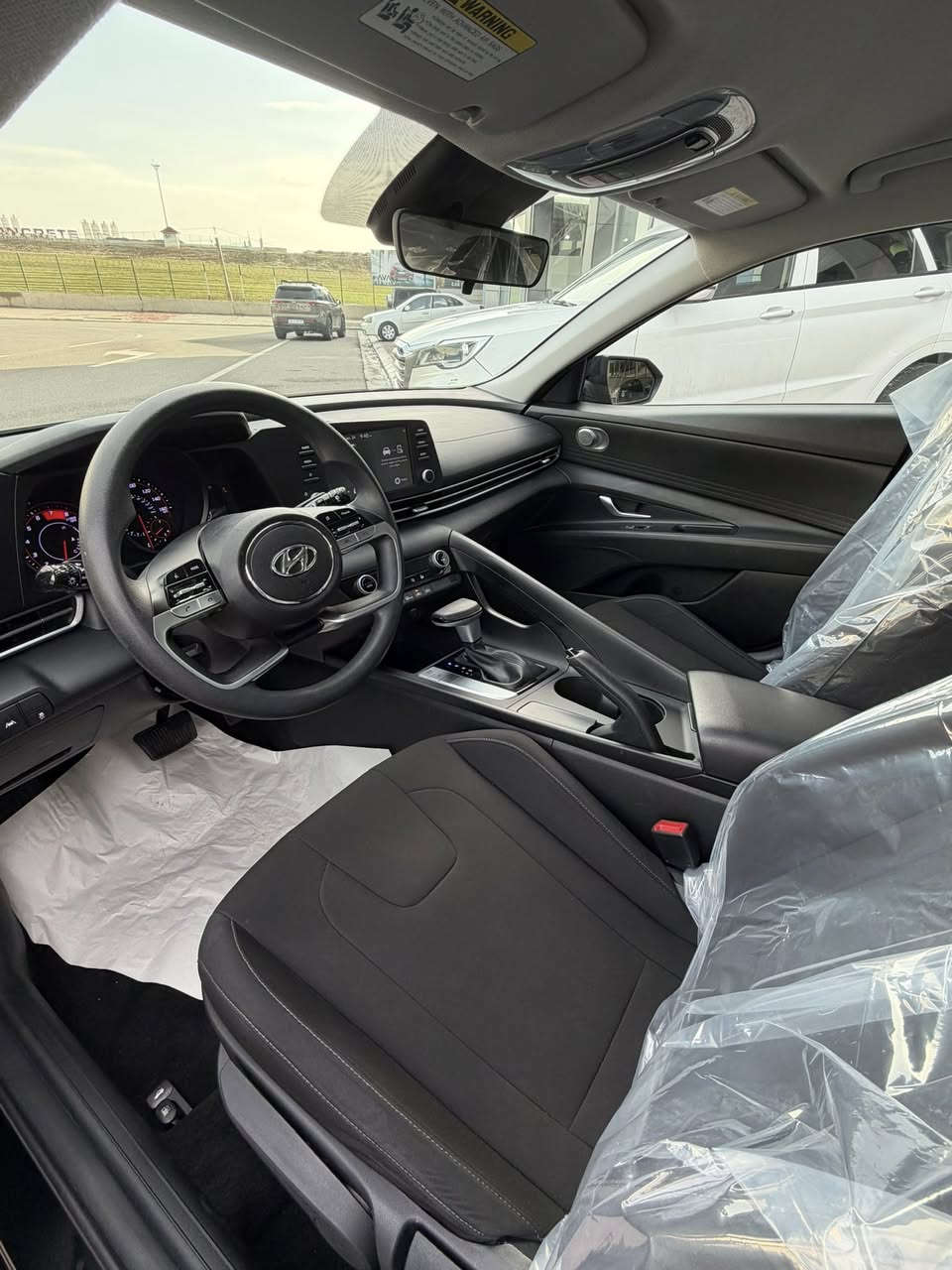 2023 HYUNDAI ELANTRA, SEL
به صمه و شخال
فول رادار 
سبخ: جه ملوغ امامى و شبه بوند فقد بدون دواخل
ارباك ستيرن سيستم  شريكه
عنوان: دهوك تيرمينه ل  رقم ٥٤
سعر: ١٤٨ ورقه بيها مجال
***********

رقم شاصى: KMHLM4AG9PU538683
