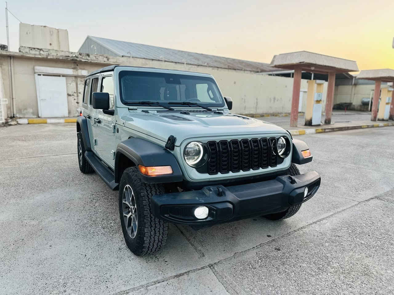 Jeep -Wrangler
موديل:2024
محرك:4توربو 
مصفات سبورت s
جملغ بوليندصبغ
شاشة جبيرة
ماشي 26الف 
سيارة رقم كاتي شرط ترقيم 
مكان سيارة عقرة
سعر(235)ورقة
رقم واتساب؛***********
