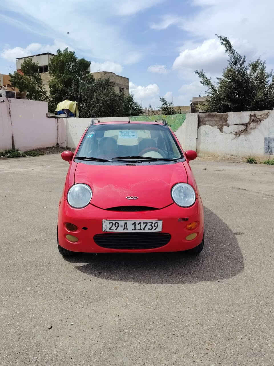 سلام عليكم 
للبيع كيو كيو سياره مكفولة كفاله عامه 
فقط جاملغ صبغ أمامي بدون ضربة 
كير اوتو تبريد شغال صدر تخم تاير باتري كلة جديد 
موديل 13 رقم واسط مشروع وطني تحويل بكل دوائر بغداد السعر 29 ورقة مكاني بغداد 
سياره اي نقص مابيهة كير محرك مكفول 
***********
