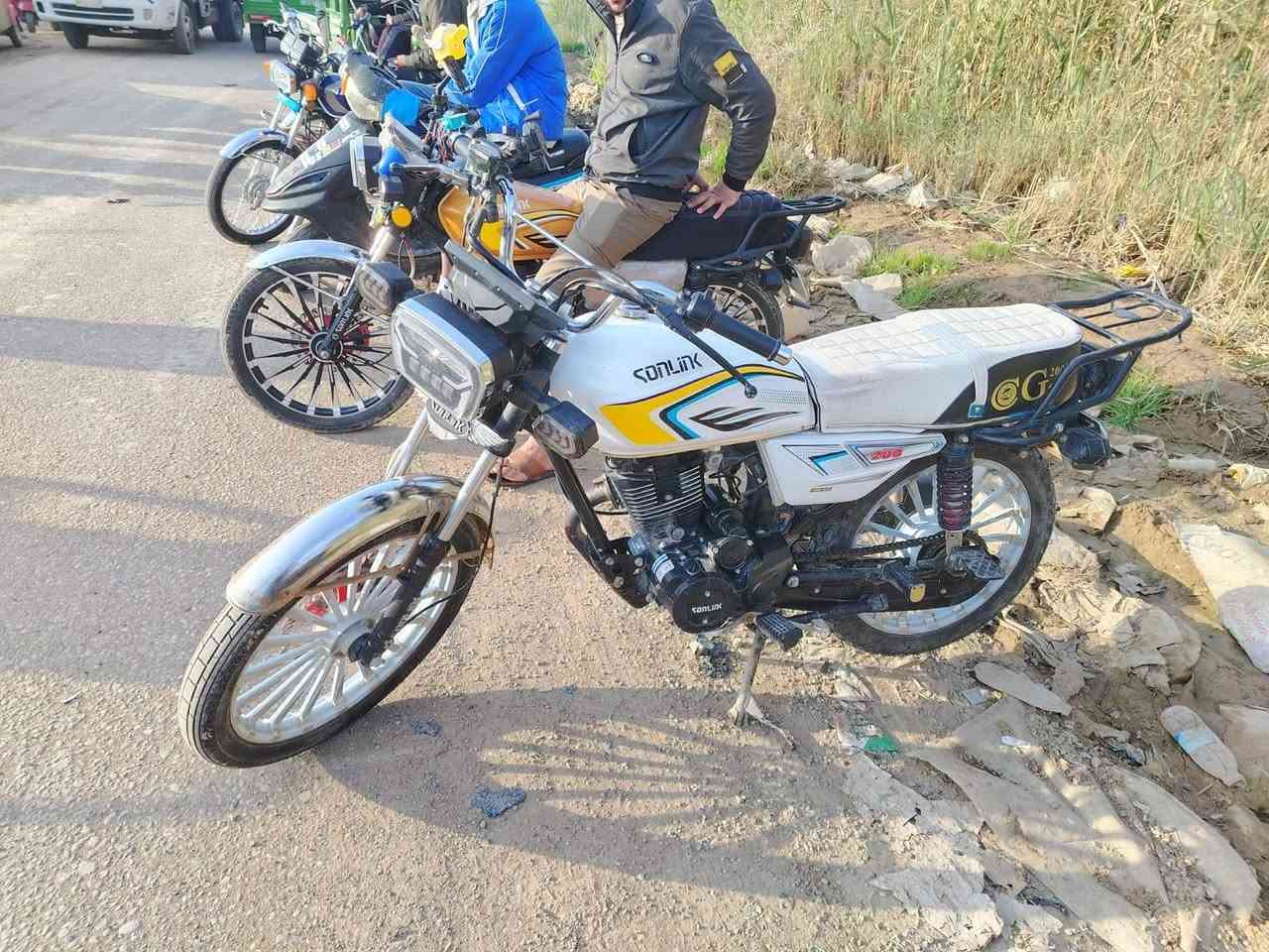 السلام عليكم دراجه سيفان موديل ٢٥ مكينه ٢٠٠ ccمكفوله اي ستفسار على الرقم التالي ***********
