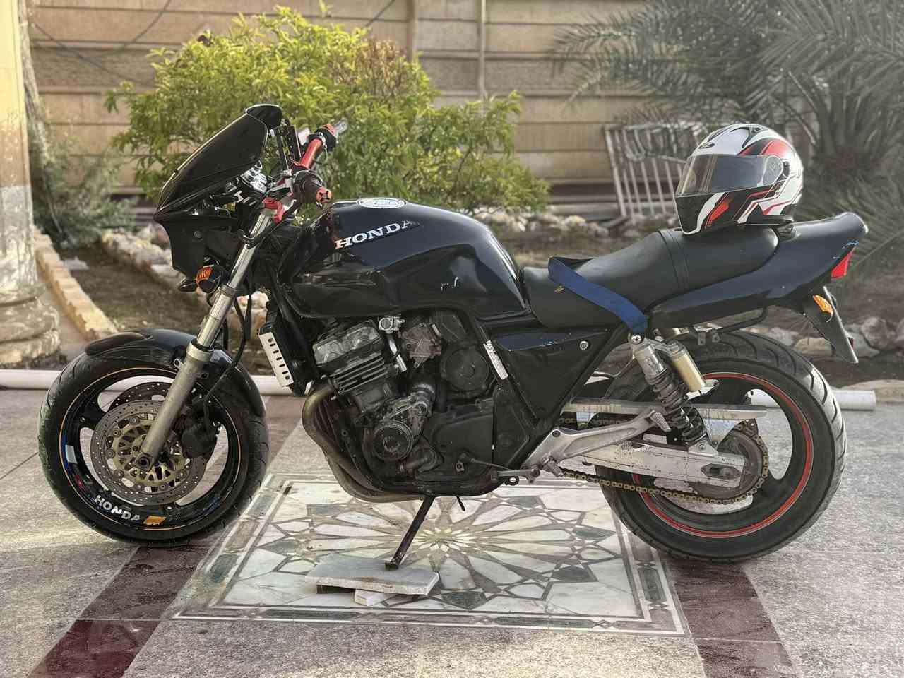 سيبي ٤٠٠بيع او مراوس بيه صوت بكن ماكني كربلاء دراجه مسويلها ادمه كامله بس صار بيه بكن واريد ابيعه عله وضعه ***********
