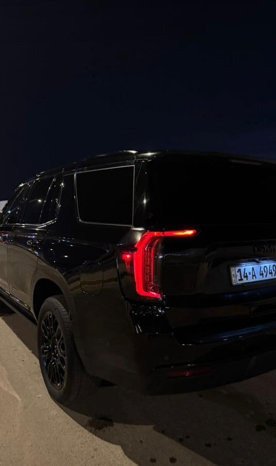 * GMC 2023 ( كاز)  DURAMAX دنلي ايلتمد
مواصفات كديلاك *

* فول اعلى فئه الوحيدة كاز  استيراد خاص رقم بصرة مميز 

* محرك وكير ستوك ما مفتوحه ولا ملعوب بيه بشرط 

* المحرك: ديزل توربو سعة 3.0 لتر سداسي الأسطوانات.

* القوة الحصانية: 277 حصان.

* عزم الدوران: 460 رطل-قدم (حوالي 624 نيوتن متر).

* ناقل الحركة: أوتوماتيكي بـ 10 سرعات.

* نظام الدفع: دفع خلفي أو رباعي.

* مدى القيادة: يصل إلى 765 كم  بخزان واحد ممتلئ

 مقاعد جلدية قرميدي 

لمسات من الخشب الأصلي والألومنيوم نظام الصوت: نظام صوت Bose مع 10 مكبرات صوت 3 شاشات عرض نظام التعليق الهوائي (جيوبلس) لايت عدسه زنون ولد نهاري دوسه وصندوك كهرباء داخل السيارة ملكي Vip منفصل كامرات 360 درجه رادارات جانبيه وامامي وخلفي اشاره ترحيب حساسات امامي خلفي كشن هزاز تشغيل عن بعد تبريد مركزي سياره بية هواي مواصفات …

رقم صاحب السيارة
***********
