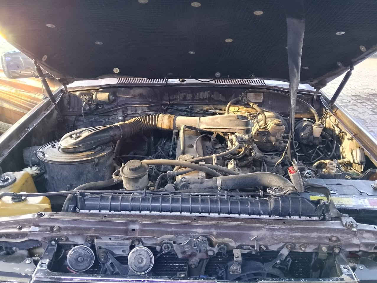 السلام عليكم عندي سياره لاندكروز موديل 1993 سيارة بسمي تحويل ثانيه يوم شراري يجي خاص رقم جديد نكليزي ***********مكينه جديدة السعر 75بيهامجال
