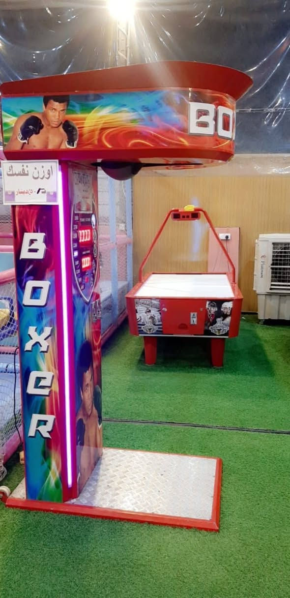 ألعاب إلكترونية للتسلية
ألعاب كهربائية (ركوب)
ألعاب فيديو
زحليقة (منزلق)
مسبح كرات ملوّنة
ألعاب تسلّق داخلية آمنة
مناسبة للأطفال الصغار للّعب والحركة
🚗 ألعاب كهربائية (ركوب)
*********** ابو اسد
