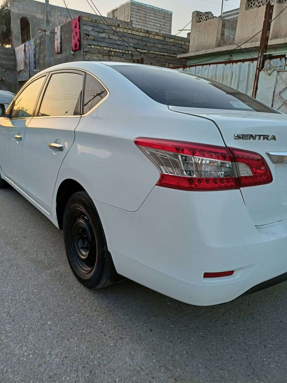 سلام عليكم نيسان سنترا خليجي موديل 2016 مكفوله كفاله عامه مكينه 1600 شرط مكينه وكير شرط لفحص حداديه تخم تاير خير من الله سياره جديده مال جناي سعر 110 وبيه مجال لل شراي ***********
