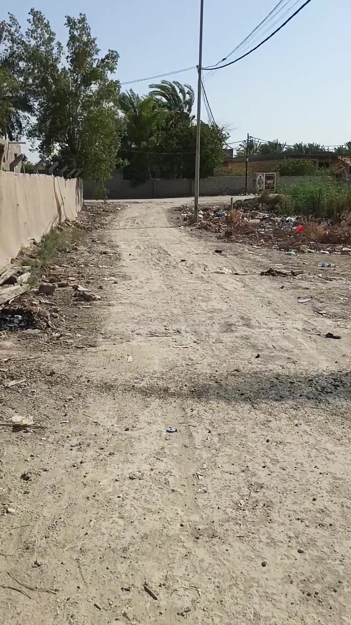 بيت لبيع مساحه 310كهرباء ماي تبليط السعر25وبي مجال مكان بيع مستعجل ديوانيه على طريق السنيه***********
