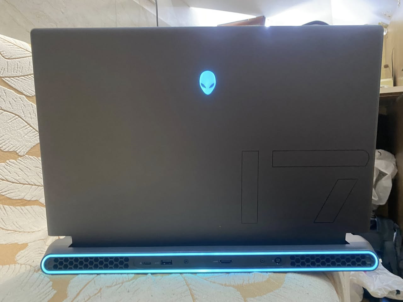 ابتوب alenware بمواصفات قوية للبيع
حجم الشاشة 17 انش
Ryzen 9 6900 hx بطاقة عالية
Ram 24gb ddr 5  5600hz
Ssd 1 terabyte nvme gen 4
Gpu rtx 3070 ti  high power
شاشة 165 hz
Ips
بطارية تدوم لساعتين استخدام
شاحنة 240 w
الحاسبة نظيفة جدا وغراضها وكارتونها كامل وياها
عارضها ب 1350000 مليون و 350 الف دينار
مكاني بغداد العامرية 
للتواصل ***********
