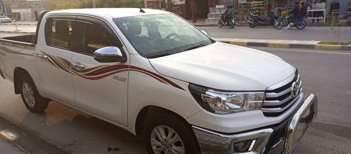 اسلام عليكم من رخصت مدير الكروب عندي هايلوكس ناصي فول أربيل ٢١ مكفوله من كلشي ماشيه ١٢٠ول سعر ٢٦٠     ***********
