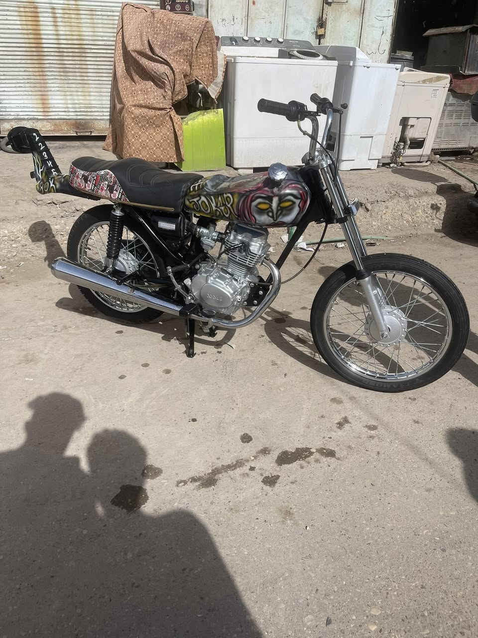 سلام عليكم شاصي نامه موديل 20 اوراق كامله  تعميره 26 صارله شهر دراجه كفاله نضافه شوفت عينك سعر خاص شراي تعال مو شراي اعبر المنشور مكاني مركز الديوانيه ***********
