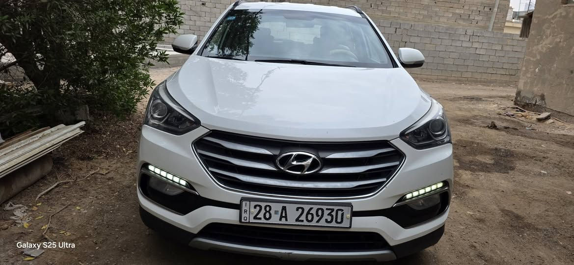 سنتافي 2016 شكل 2017 أبيض صدفي 
أربعة سلندر 
رقم انكليزي  بأسمي
بيها بارد بالمدكر الأيمن 
وصبعين صبغ بالمدكر الأيمن كذالك 
السر170
*********** البصرة, العراق
