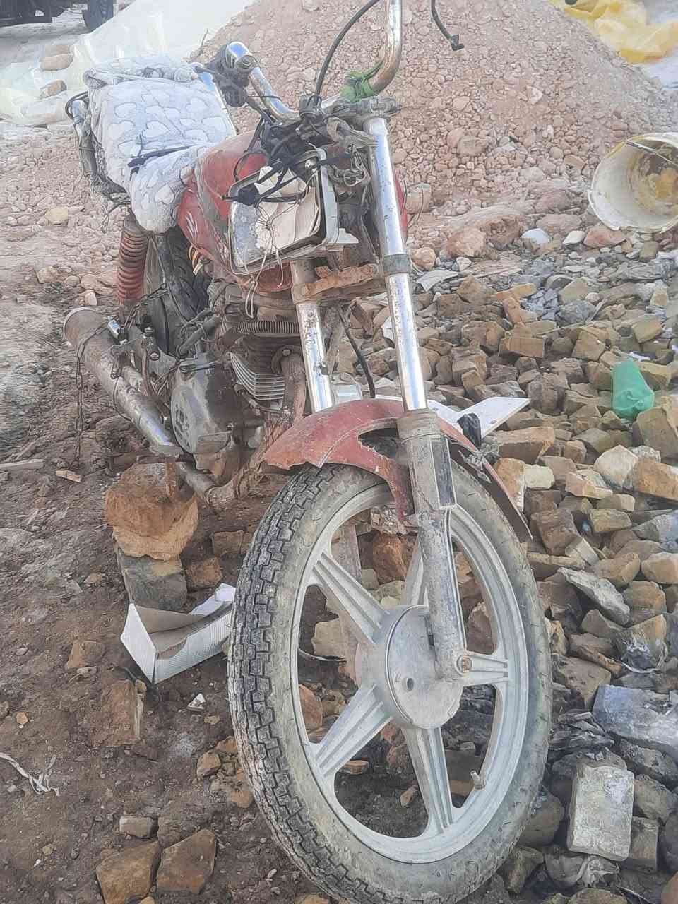 سلام عليكم دراجه للبيع اوراق اصوليه مرقمه رقم اسود سعر 175 الف شوفت عينك للستفسار خاص او الاتصال بالرقم ***********
***********
