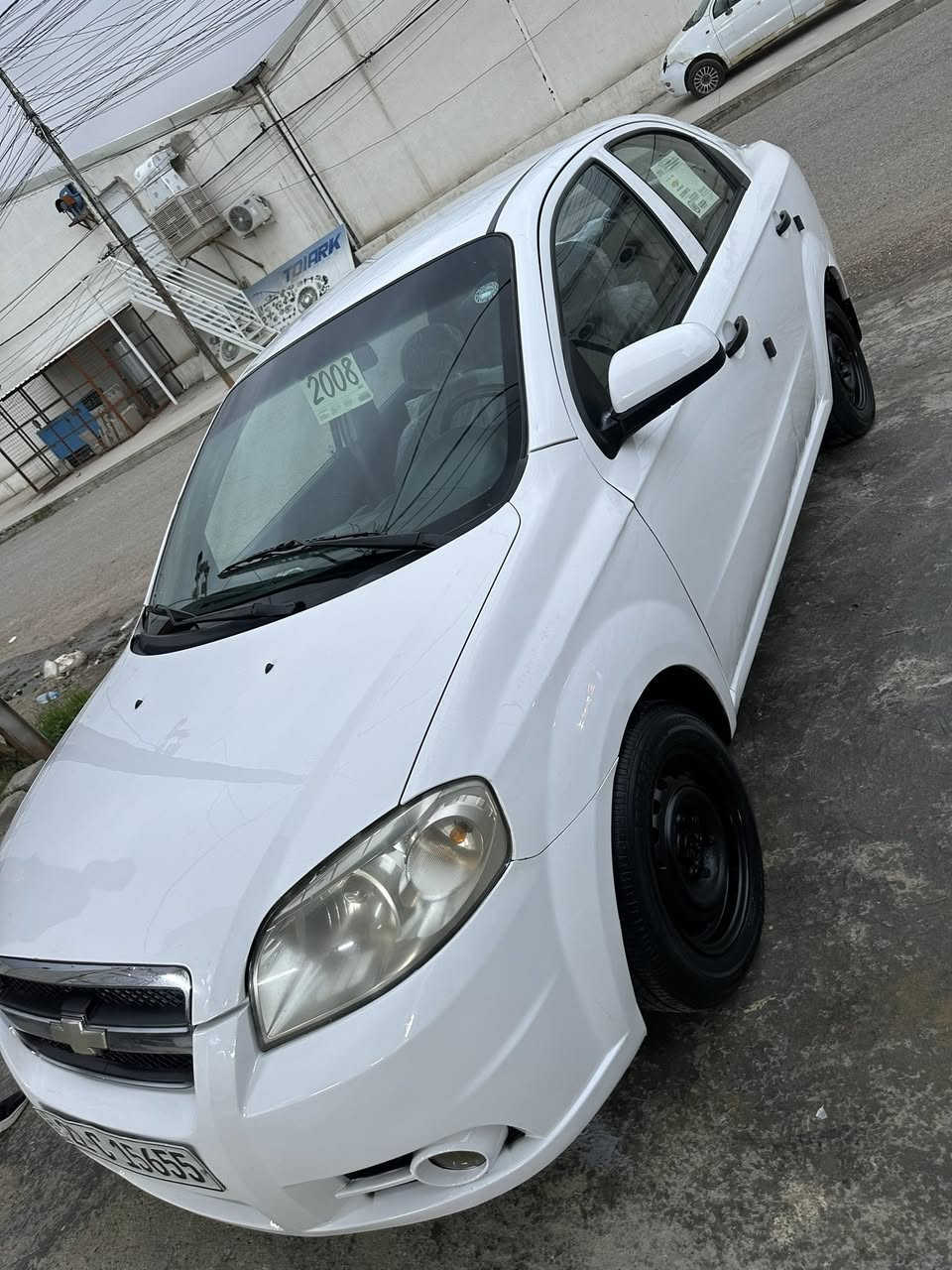 افيو موديل 2008
السياره مال بيت
بيها بابين النفر تبديل اصلي ومطوزات توحيد لون 
وبيها نص جاملغ امامي صبغ بدون اي دواخل ال سياره بچم صندوق كبس محرك دبل شرط لا صرف ولا نفخ 
طخم امامي جديد 
رقم اربيل بسمي سنويه لي 2028 
عنوان الموصل ايسر 
رقم التوصل ***********
*********** السعر 59بي مجال كلش بسيط
