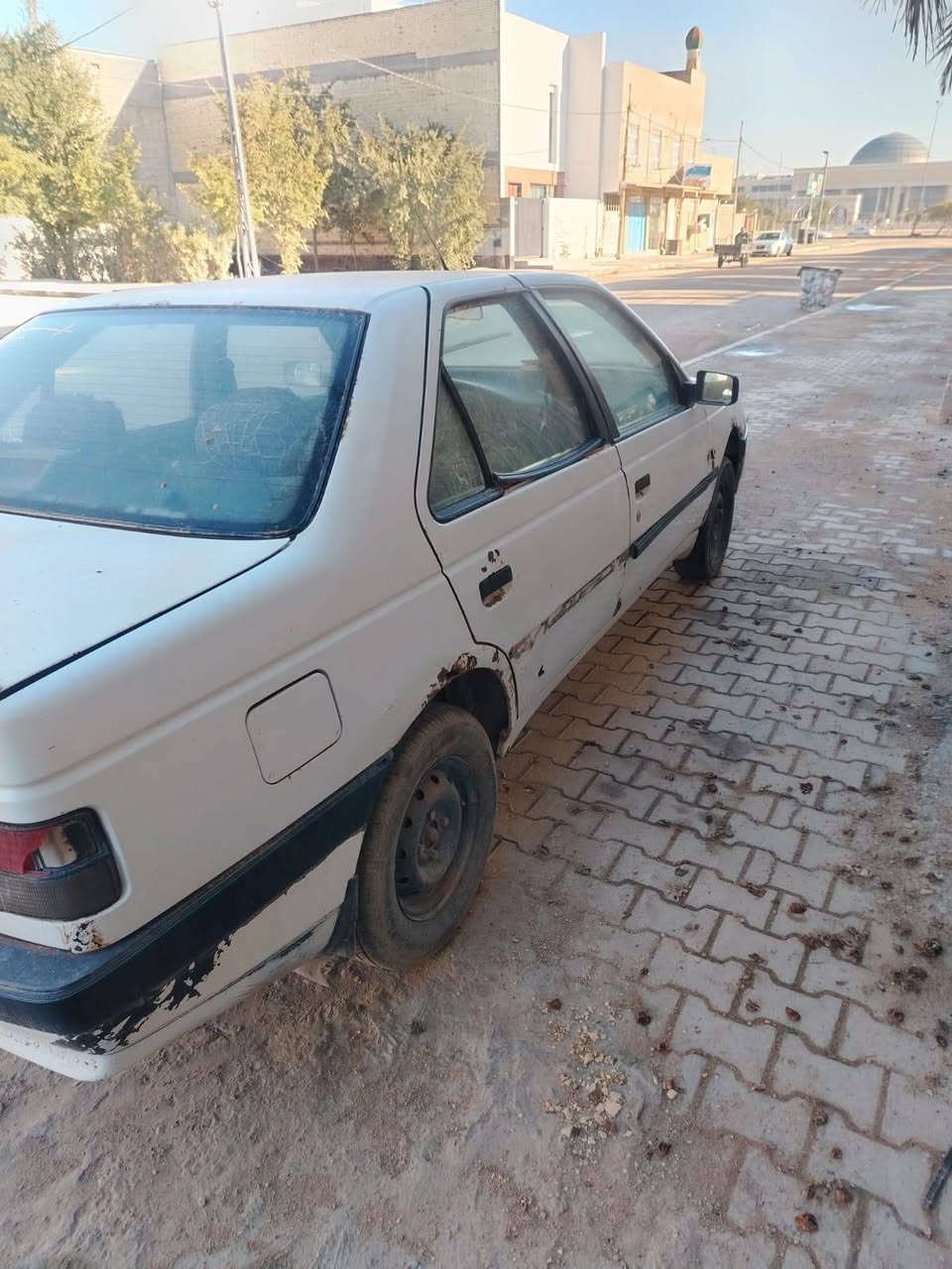 سلام عليكم سياره للبيع رقم الماني مكان بنجف السياره كير مكينه مابيهن شي عوزهه شويه كهربائيات شغاله السياره السنويه صاقطه السعر 10ورقات قفل ابيع هل موجود ادليك براعيهه واكاتبك  جوم حديد ‏‪***********‬‏
