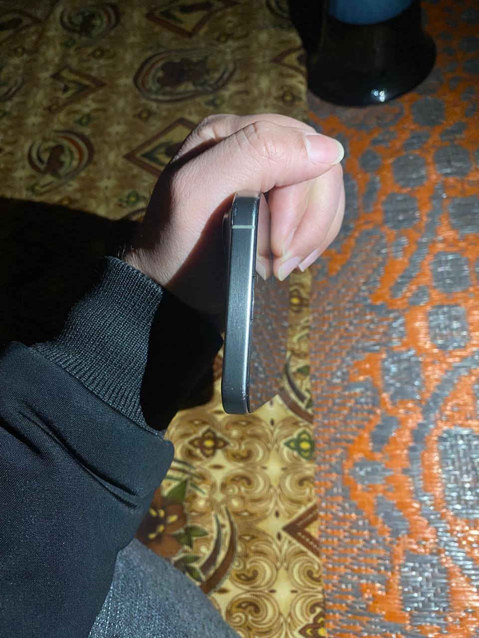 السلام عليكم
للبيع او مراوسه بايفون 
15 برو ماكس 
شرق الوسط 
ZA
دبل سيم 
ذكره 256
نظافه 95%
فقط مبدل شاشه 
اتواصل واتساب 
***********
