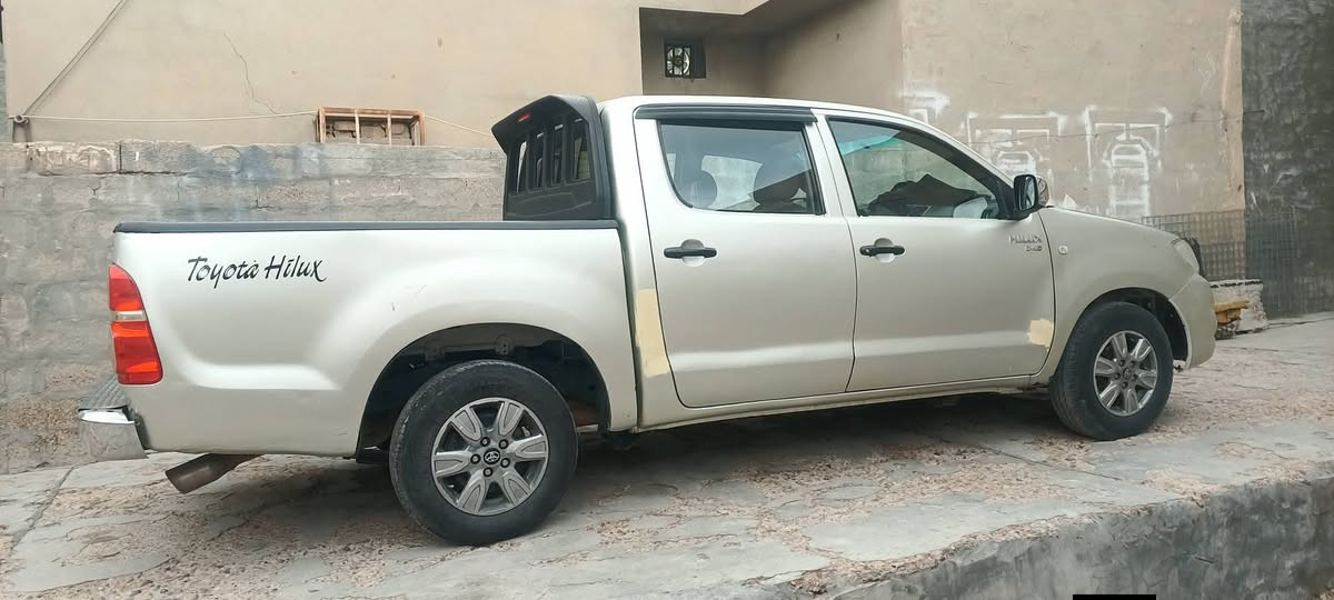 السلام عليكم
بيكم فلاونزه وارد موديل 2008 رقم اربيل دولي 
اصل كاز محوره بانزين مكينه جمره 2005
مصبوغ احزام بيه ضربه بجاملغ السايق ومبدلات زوج چاملغات وبنيد 
السعر 95وبيه مجال 
المكان الانبار الفلوجه 
***********
***********
