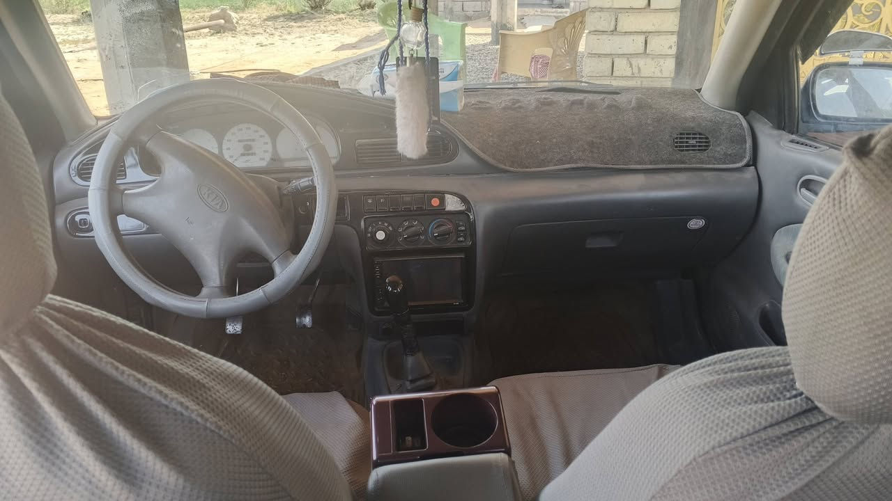 *للبيع كيا سيفيا موديل 1995* 🚗
*اللون*: نيلي 
*المحرك*: مسكر  
*الكير*: عادي - ناعم ومابيه طقة
*مسجل ، شاشة، 
سنتر لوك شغال  
: شاصي نظيف، 
*السنوية*: للـ 2030 
*السياره احله من الصور 
*مكانه *: - الانبار الفلوجه 
*السعر*: 33 ورقة وبيها مجال بسيط 
للاستفسار اكثر لاتصال : ***********
