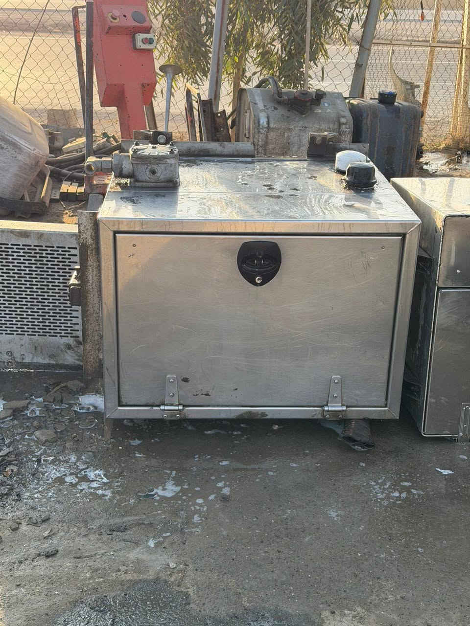 صندوك تانكي هيدروليك مزدوج
١٨٠لتره التانكي بلادي كرين

سعره ٤٥٠دَلار

***********

***********
