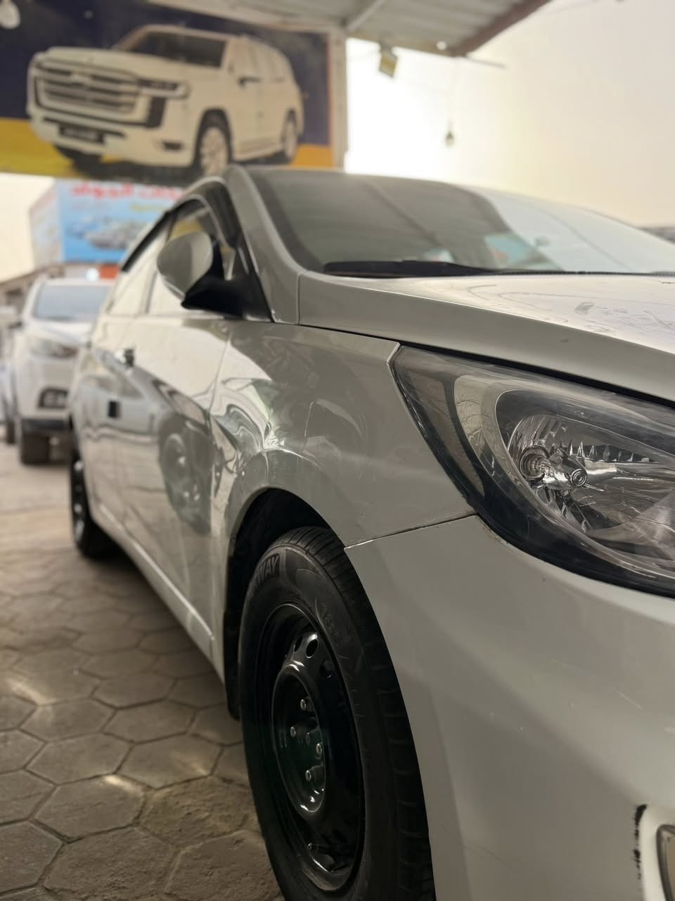 اكسنت موديل ٢٠١٢ حجم المحرك ١٦٠٠  رقم أربيل دولي بيه صبغ ٣ قطع بدون داخل السعر ٧٢ للاتصال *********** النجف مكان السياره
