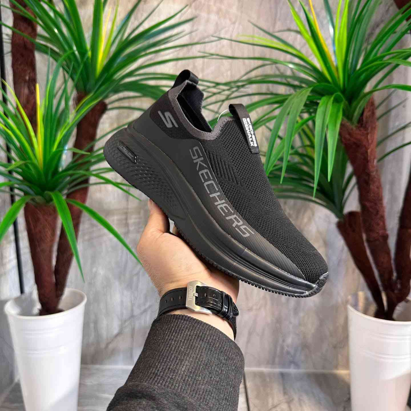 ✨ عروض مميزة على الأحذية ✨
أحدث موديلات الأحذية وصلت الآن! 👟
✔ جودة عالية
✔ تصميم عصري
✔ أسعار منافسة
سعر السابق 35 
سعر الحالي 25
🔹 متوفر بكل القياسات: 41 – 42 – 43 – 44 – 45
لا تفوت الفرصة… تعال واختار حذاءك
العنوان كاظمية مدخل الطائين شارع الحلبي مجاور قصابة الانباري 
📞 للحجز والاستفسار:مراسلة واتساب
***********
