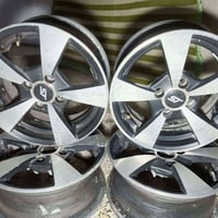 للبيع مكلف بلنشر  الشاري يتصل على الرقم 07705202155