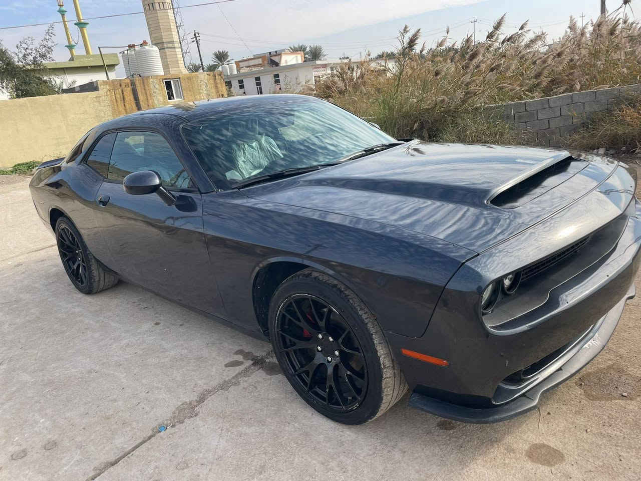 ((((((((((مكلف بالنشر))))))))))
دوج جالنجر (2019) V6
 رقم بغداد باسم صاحبها
 اللون نيلي غامق
 بدون دواخل بدون بجم 
 بدون ضربة قوية
 تبريد شغال
 محرك V6 سعة 3600
 صبغ 4 قطع منزل
 صور الحادث موجودة بالمنشور
 تحويل مباشر
 شادله كزوز ريمونت بـ 400 ألف
🛞 تخم ويل قياس 20
 كير ومكينة وتبريد بشرط
ضربات خفيفة جداً موضحة بالصور
 سيارة نظيفة ومرتبة وبالحقيقة أحلى
السـعـر 158 $
سيارة مال طبيب و ب اسمه و كلش معتني بيها 
مكان تواجد السيارة: ديالى / بعقوبة
: ***********
