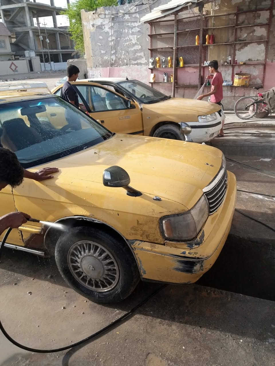 سلام عليكم من رخصة ادمن ارنب البيع مكينه كايمه سنويه منتهيه سعر 32 بيه مجال العنوان البصره الزبير  ارقم ***********
