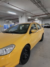 BYD 💛 2013💛 كير + مكينة كفالة عامة 💛 صدر حدادية مكفوله + تخم تاير جديد...