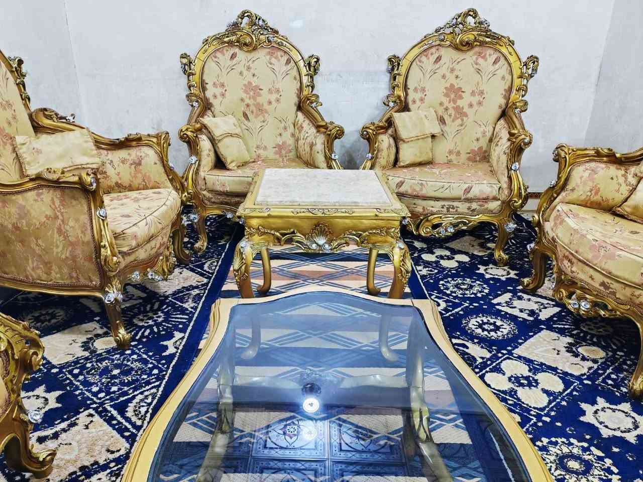 تخم ملكي زان مصري دمياط 11مقعد + 3 طبلات مرمر زان +كوشات أي ضرر مابي نضيف جدن اسعر 650 لعنوان كربلاء بدايت امن اداخلي يوجد توصيل ***********
