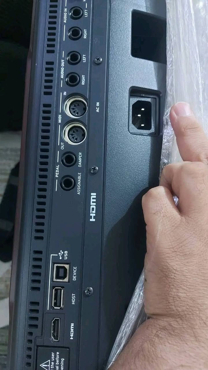 صباح الخير والسعادة عليكم اورك مال ابن اخويه أخذه يتعلم واني ماعندي وقت علمه لين اني بربيل هوه بغداد ف يريد يبيعه قبل سبوع شتراء بل كارتون وشراء الستاند وجنطه ويا ف يريده نهايته 950دولار بيتهم بغداد يريده اورك يتصل عليه هذه رقمه ***********
