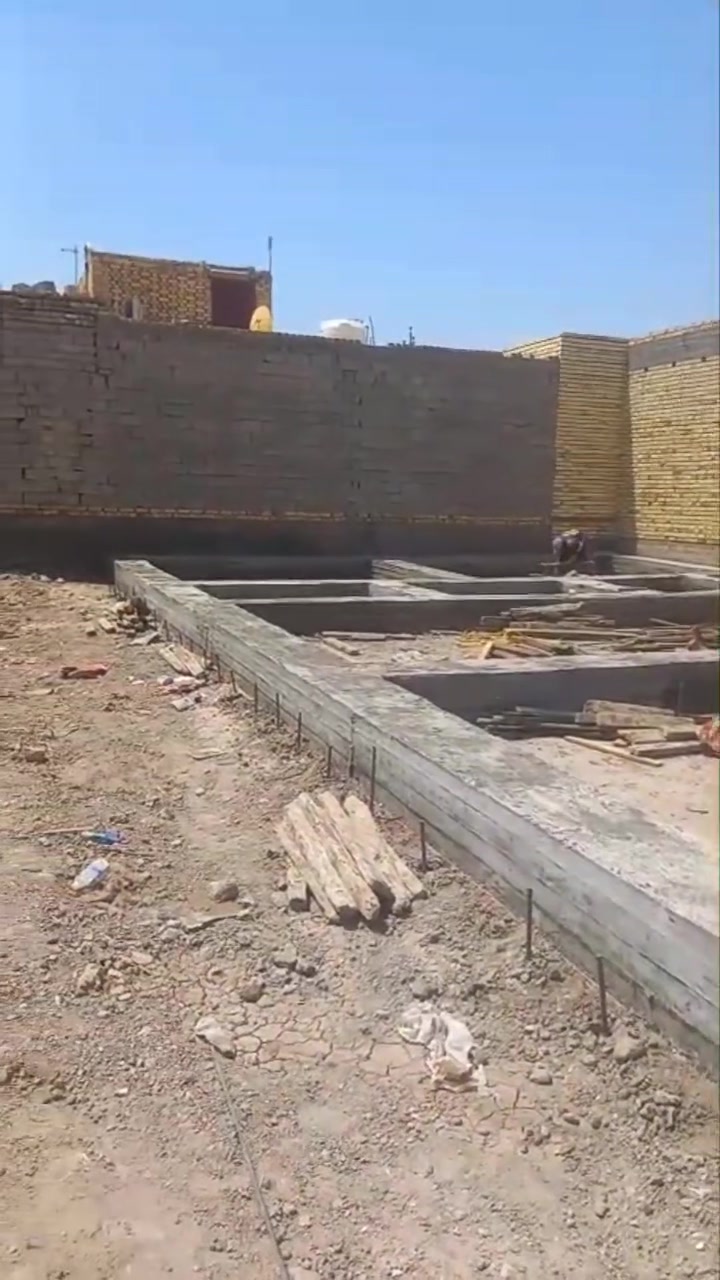 حلويات ابو الندم ابد لاتهتم
يم ابو الندم ابد لاتهتم قلبوشي حلويات ابوالندم 
قطعه + رباط ٢٠٠ متر
خريطه مهندس 
وجه ١٠ نزال ٢٠ 
صافيه كامله  بنص البيوت منطقه هادئه جار ماشاء الله 
شارعها ١٢ متر 
سادس قطعه عن الشارع العام مال الحولي بجهة المدارس 
شارع الحر الرياحي او شارع الحسينيه 
العنوان //
جامعه ذي قار الصخيين منطقه الحولي قريبه على صيدليه( الحولي )
ماء كهرباء مجاري نت 
 اسواق بالركن محل مخضل بصف الركن  
كلشي موجود بس تبني وتسكن 
الاستفسار//
تعال خاص وبخدمتك 
***********
