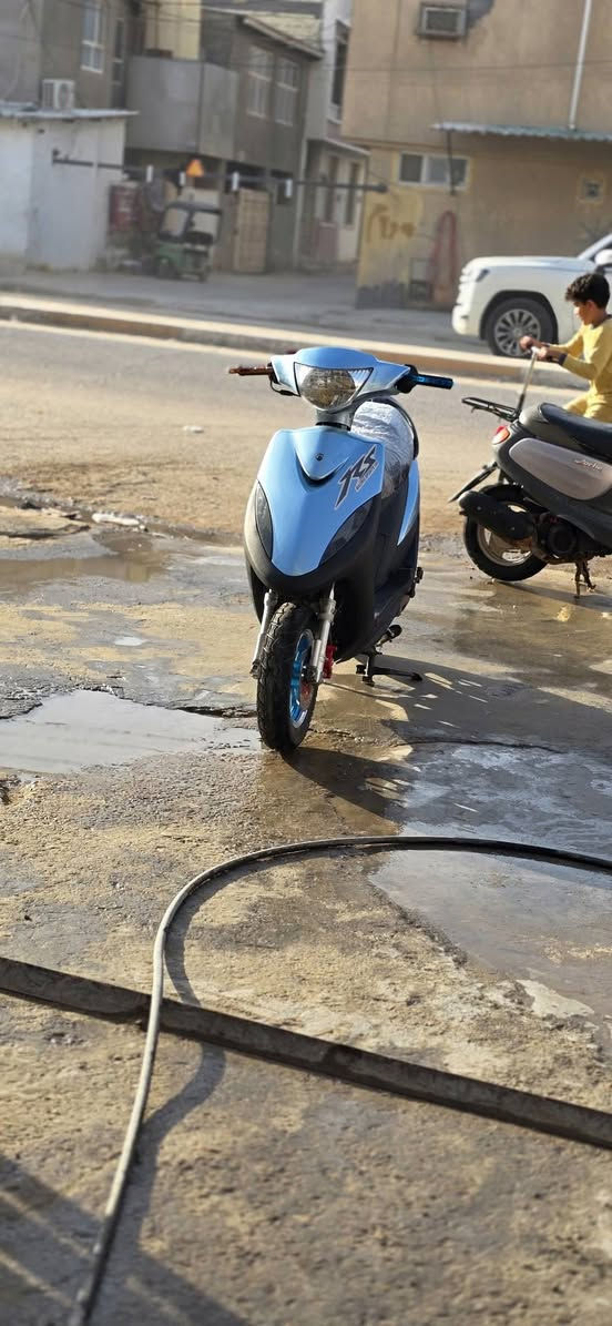 السلام عليكم ماكس عدله صيني امتياز ياباني دراجه شلعه ونهضه وكلها شغاله صالنصه رياضي مزوده كفرات كلها ختم واحد سعر 650 وبيها مجال للطيبين ***********
