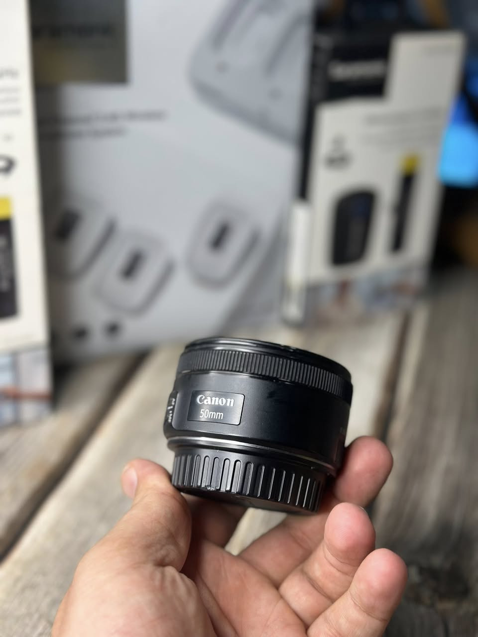 عدسه كانون ٥٠ ملم مستخدم نضيف مع كارتون  السعر ١٣٠ الف
موجود توصيل ***********
