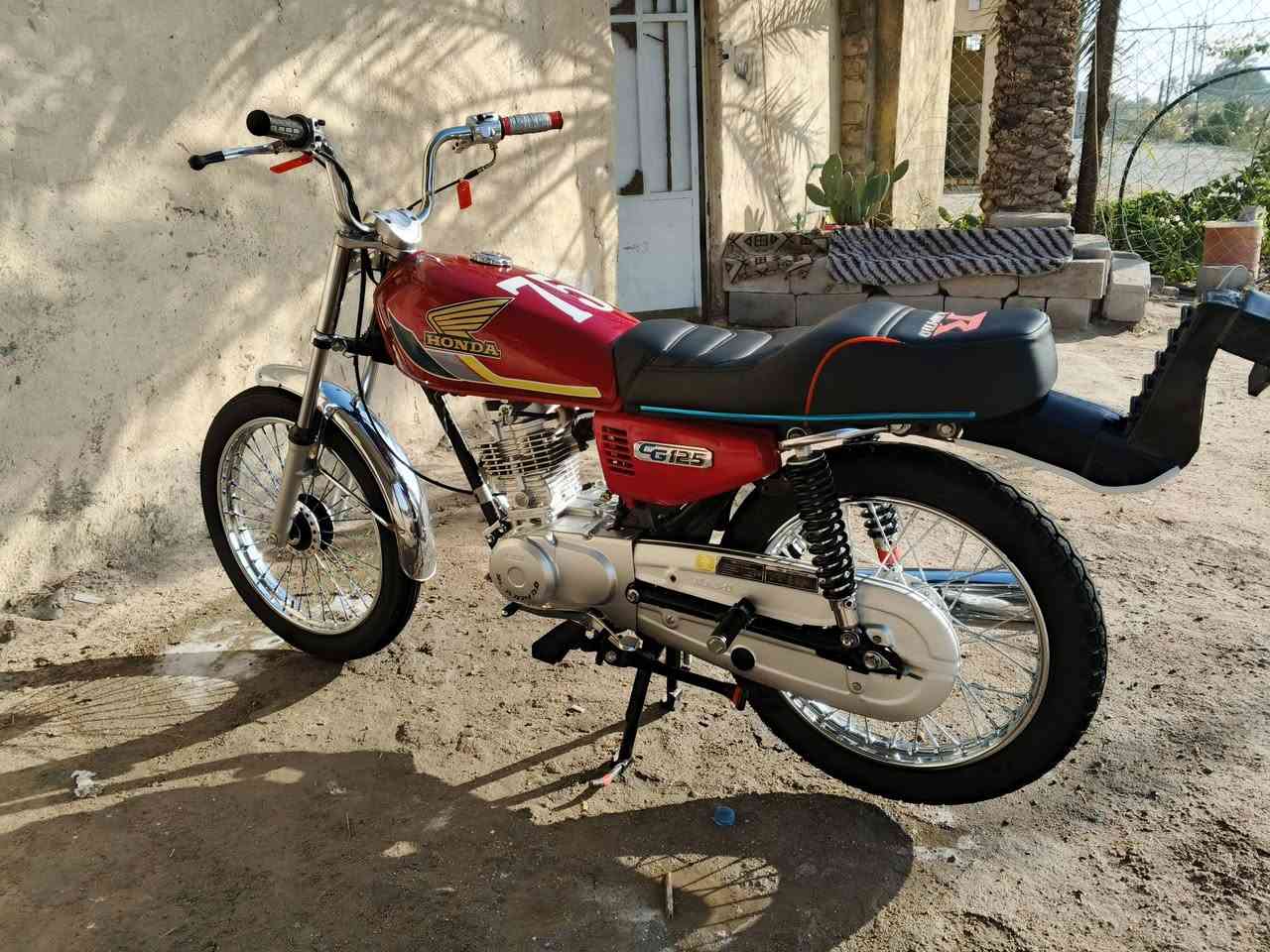 تعمير قبل شهر.  دراجه كلك كلك كلك  شاصي نامه اصلي  شوفت عينك النضافه وبالحقيقه احله  سعر 750 ***********سوك الشيوخ عكيكه
