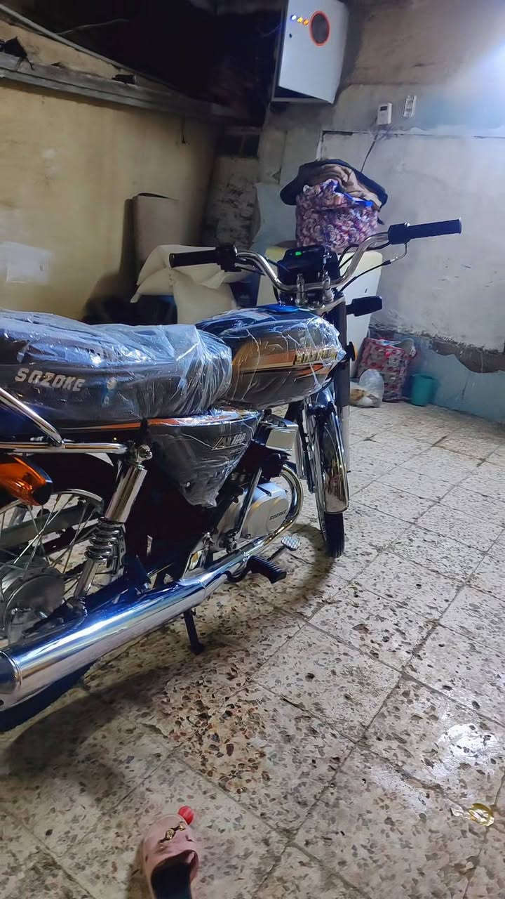 سلام عليكم شباب دراجه للبيع ساسوكي ياباني صارلهه سبوع من مشدود مكاني حي العسكري شراي خاص وبخدمته*********** بي بس واتساب
